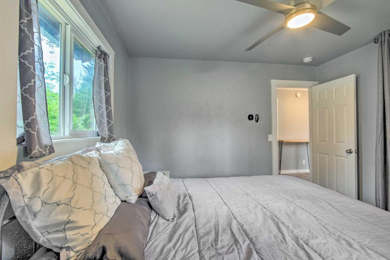 Cozy North Bend Getaway Near Dunes And Ocean! Lakeside Bagian luar foto