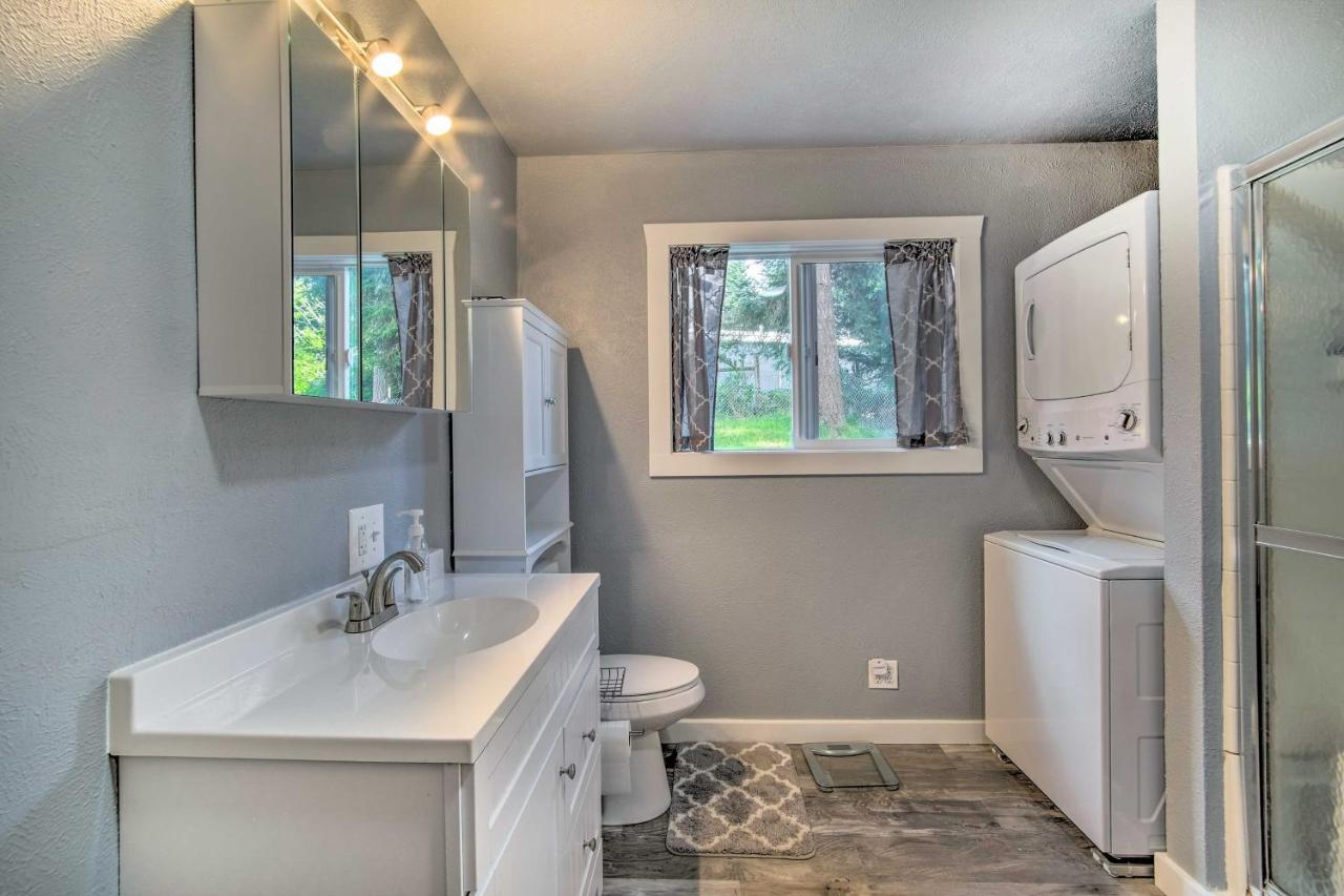 Cozy North Bend Getaway Near Dunes And Ocean! Lakeside Bagian luar foto